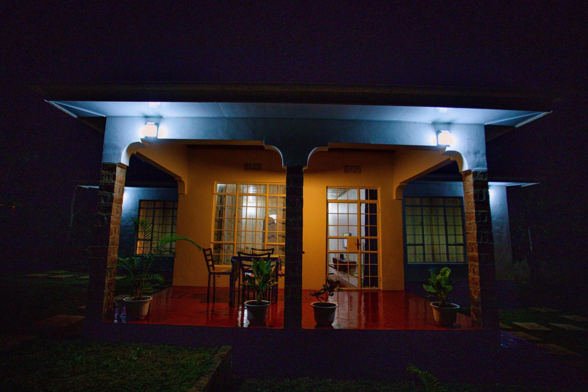 Royal Homestay Moshi Exterior photo