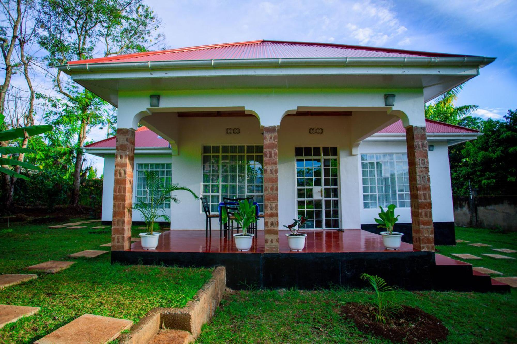 Royal Homestay Moshi Exterior photo