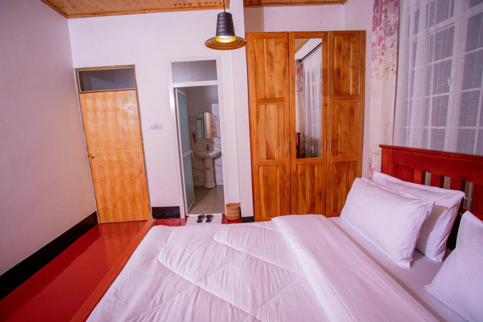 Royal Homestay Moshi Exterior photo