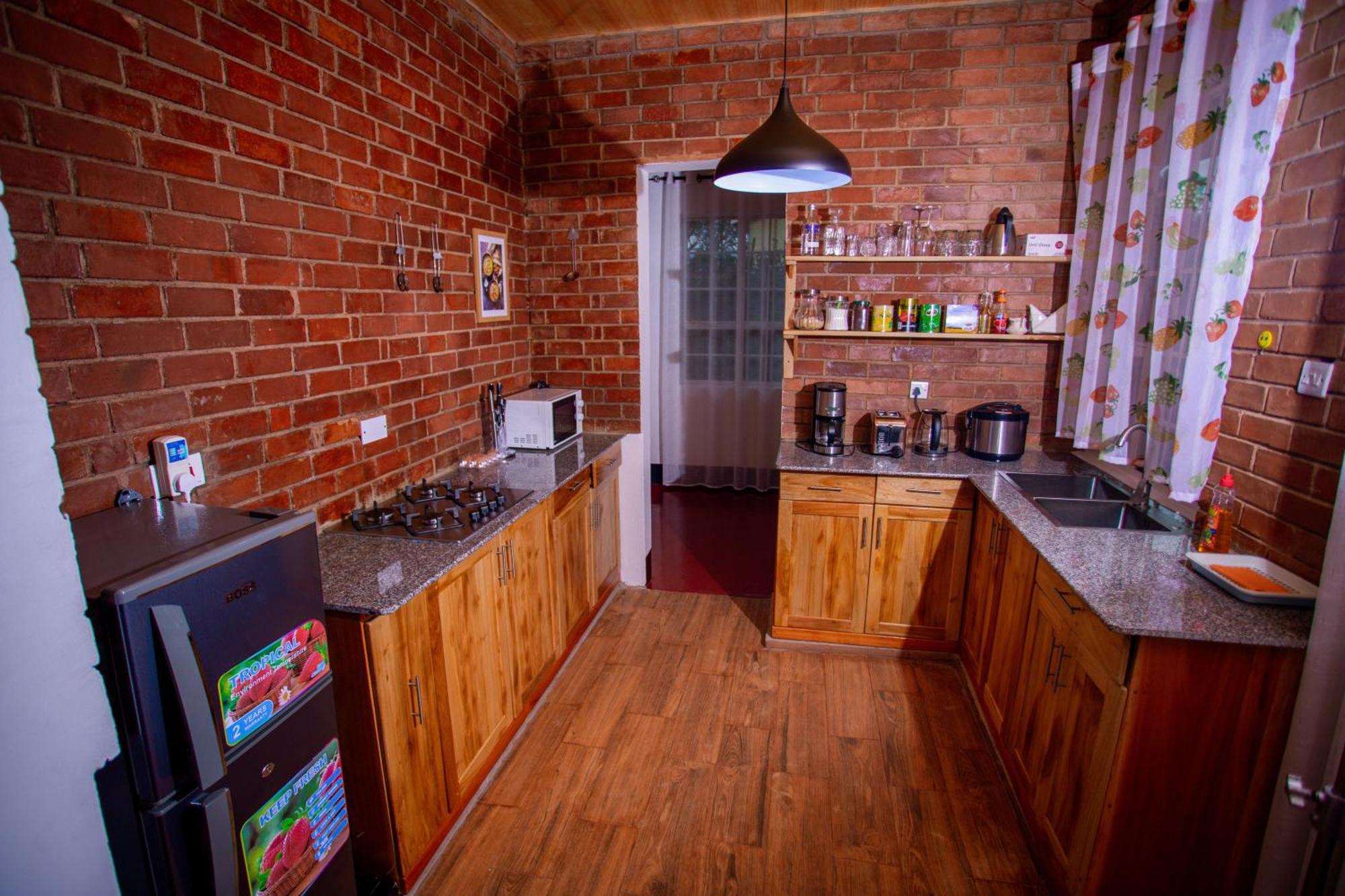 Royal Homestay Moshi Exterior photo