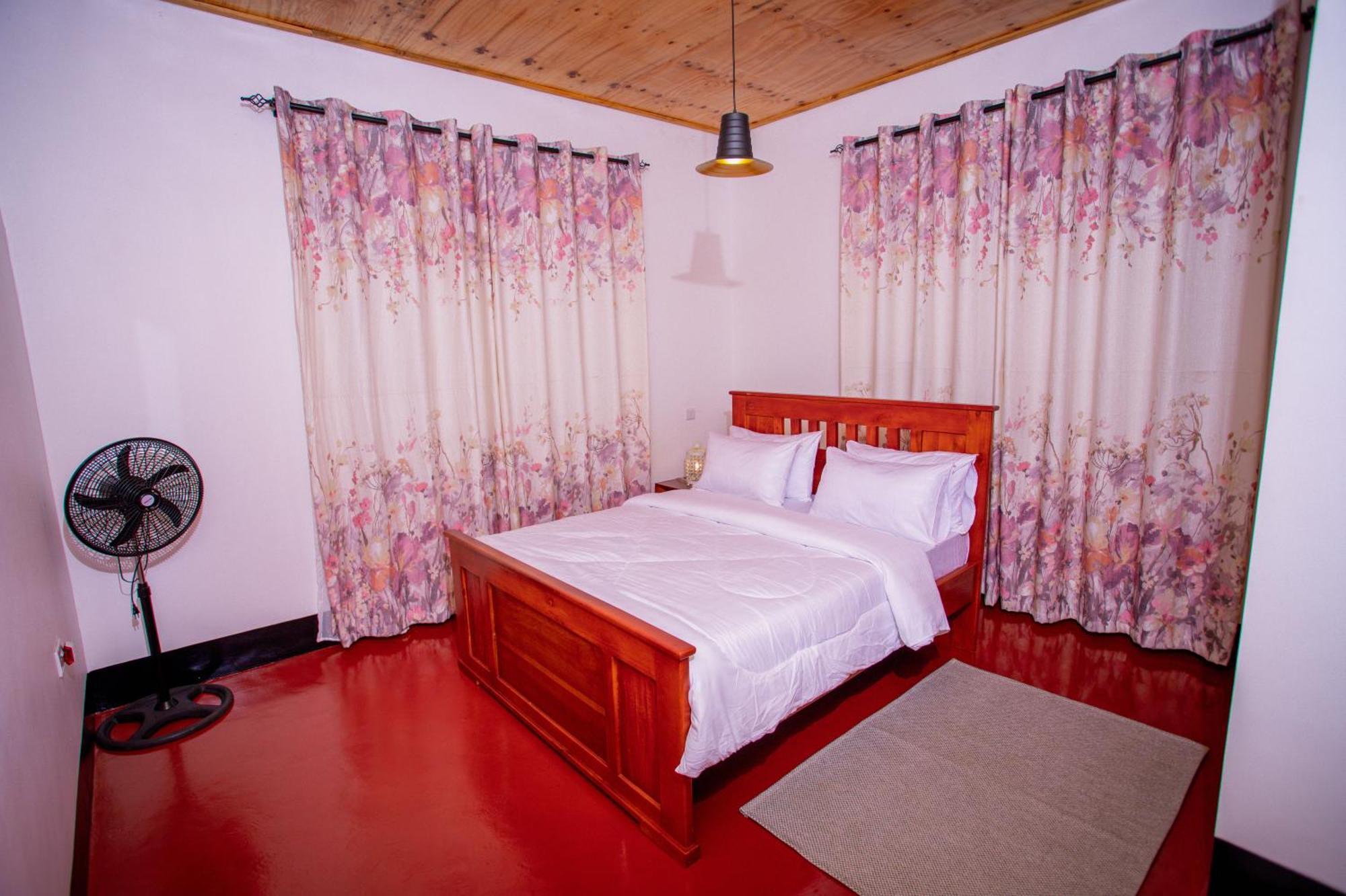 Royal Homestay Moshi Exterior photo