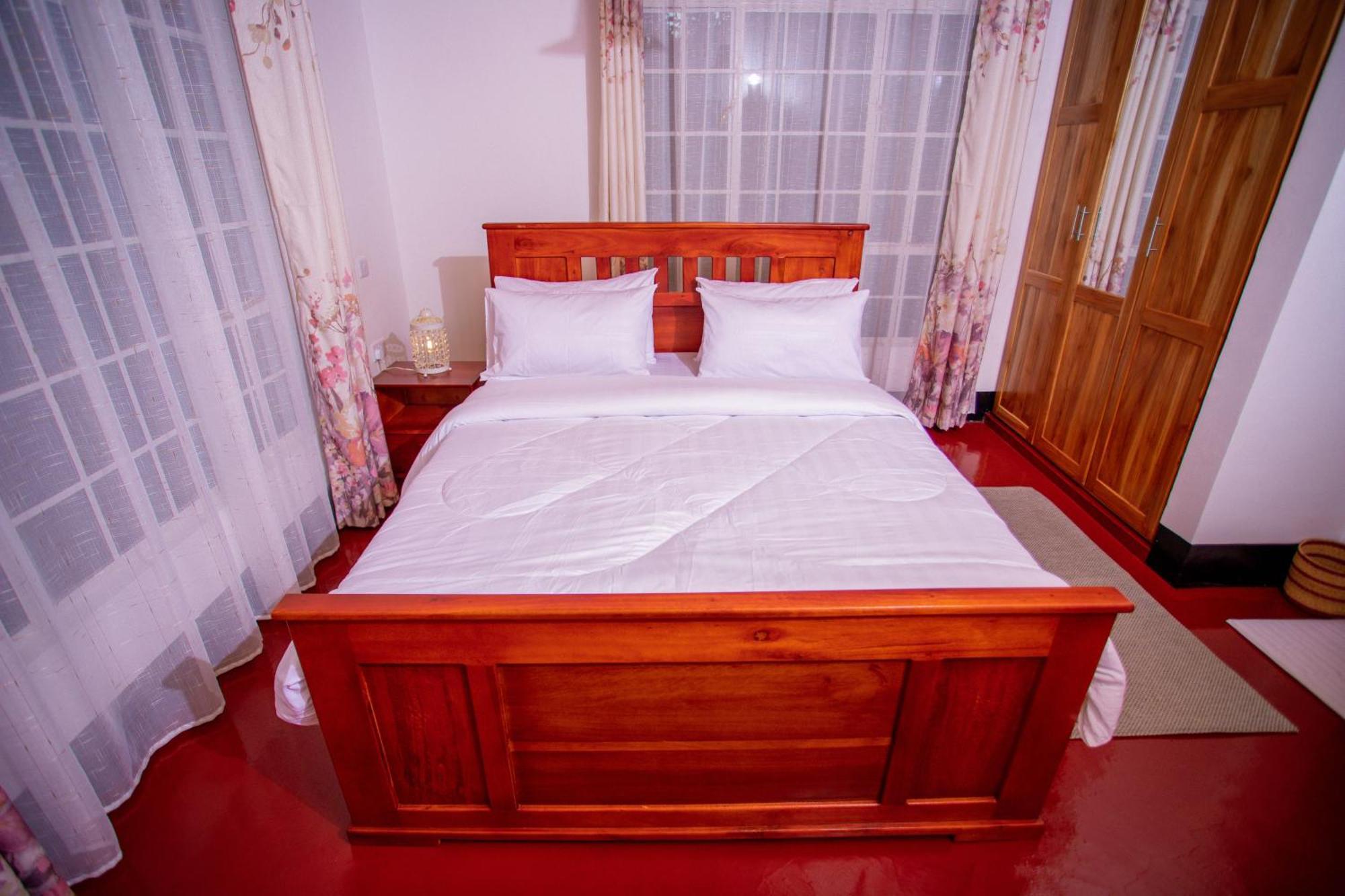 Royal Homestay Moshi Exterior photo